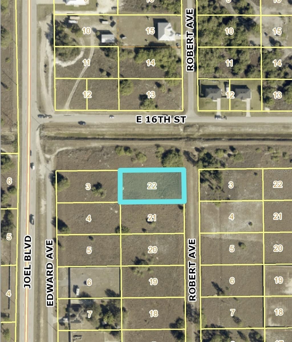 Property Photo: 1519 Robert Avenue FL 33972