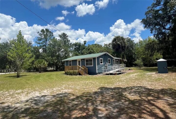 Property Photo:  148 Willis Road  FL 32148 
