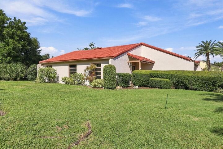 Property Photo: 7232 Las Casas Drive 7232 FL 34243