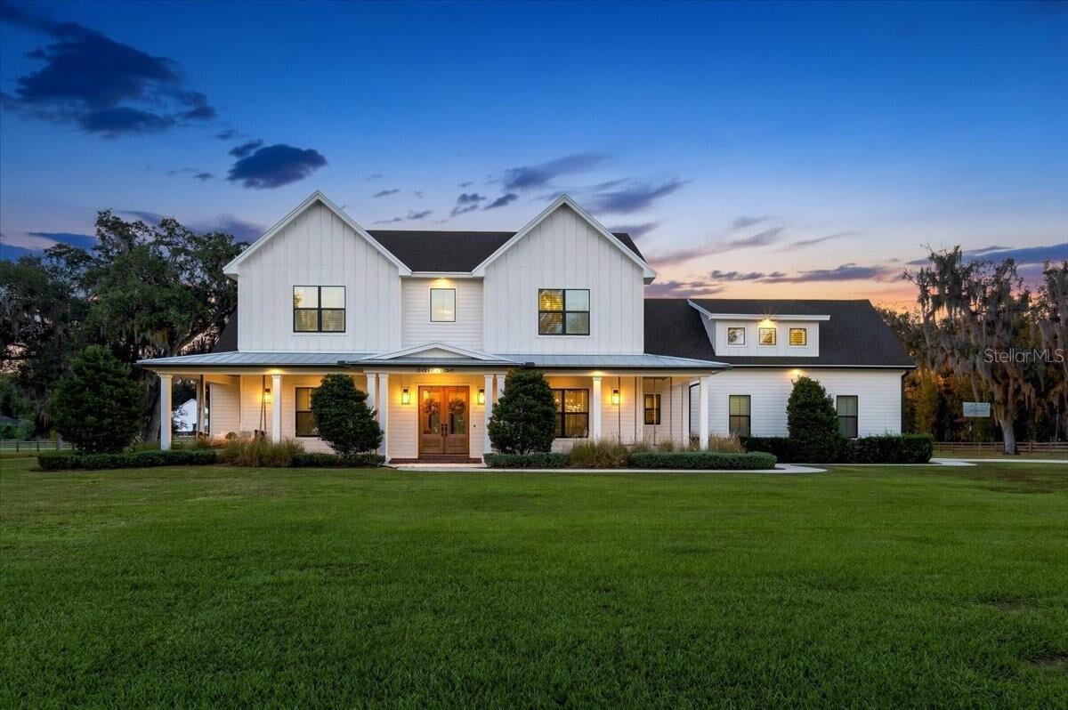 Property Photo:  888 Twin Oaks Lane  FL 33880 