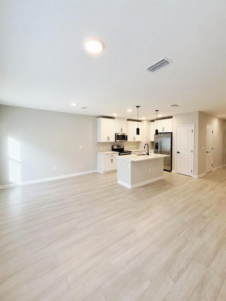 Property Photo: 4464 Campsite Loop FL 32824