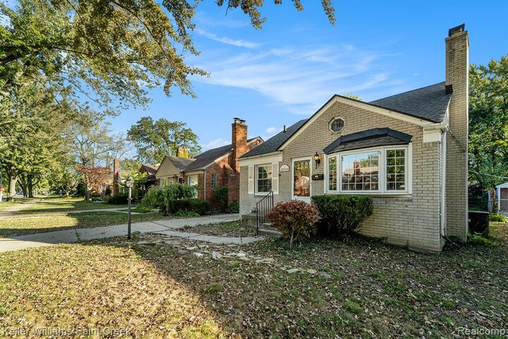 Property Photo:  20926 Lennon Street  MI 48225 1421 