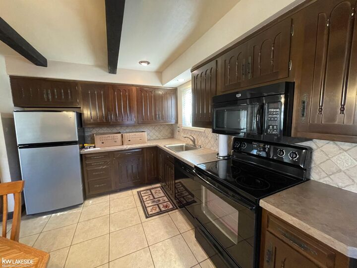 Property Photo: 21742 Timberidge Street MI 48082