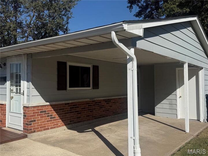 Property Photo:  501 Longfellow Street  IL 62010 