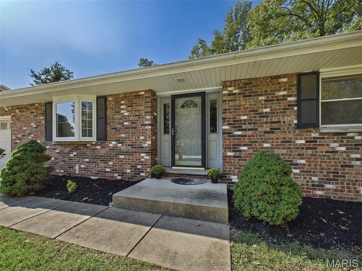 Property Photo:  4916 Pierce Lane  IL 62035 