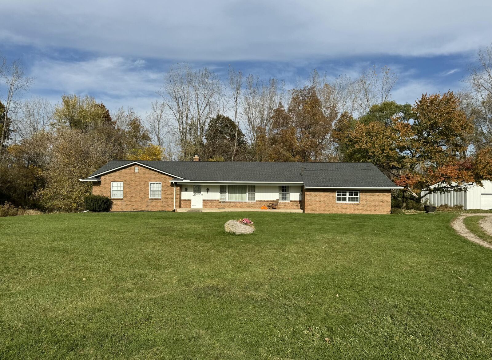 Property Photo:  2800 NW Bristol Avenue NW  MI 49544 