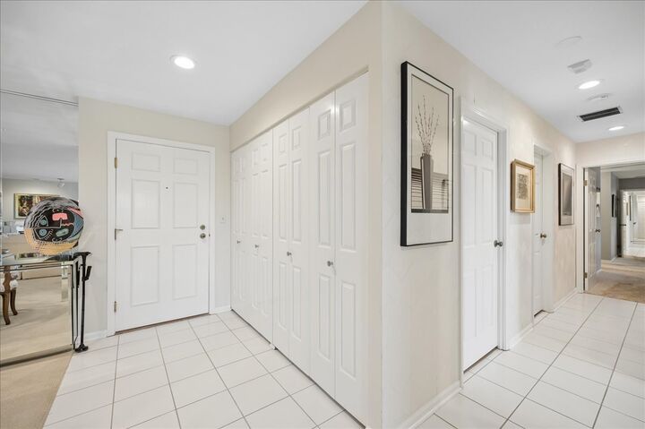 Property Photo:  1250 Rudolph Road 5G  IL 60062 