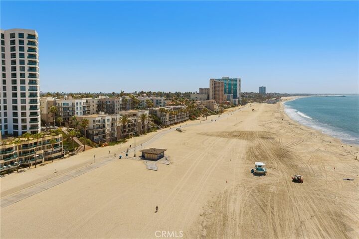 Property Photo: 21 7th Place 510 CA 90802
