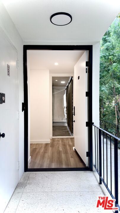 Property Photo:  414 N Palm Drive 1  CA 90210 