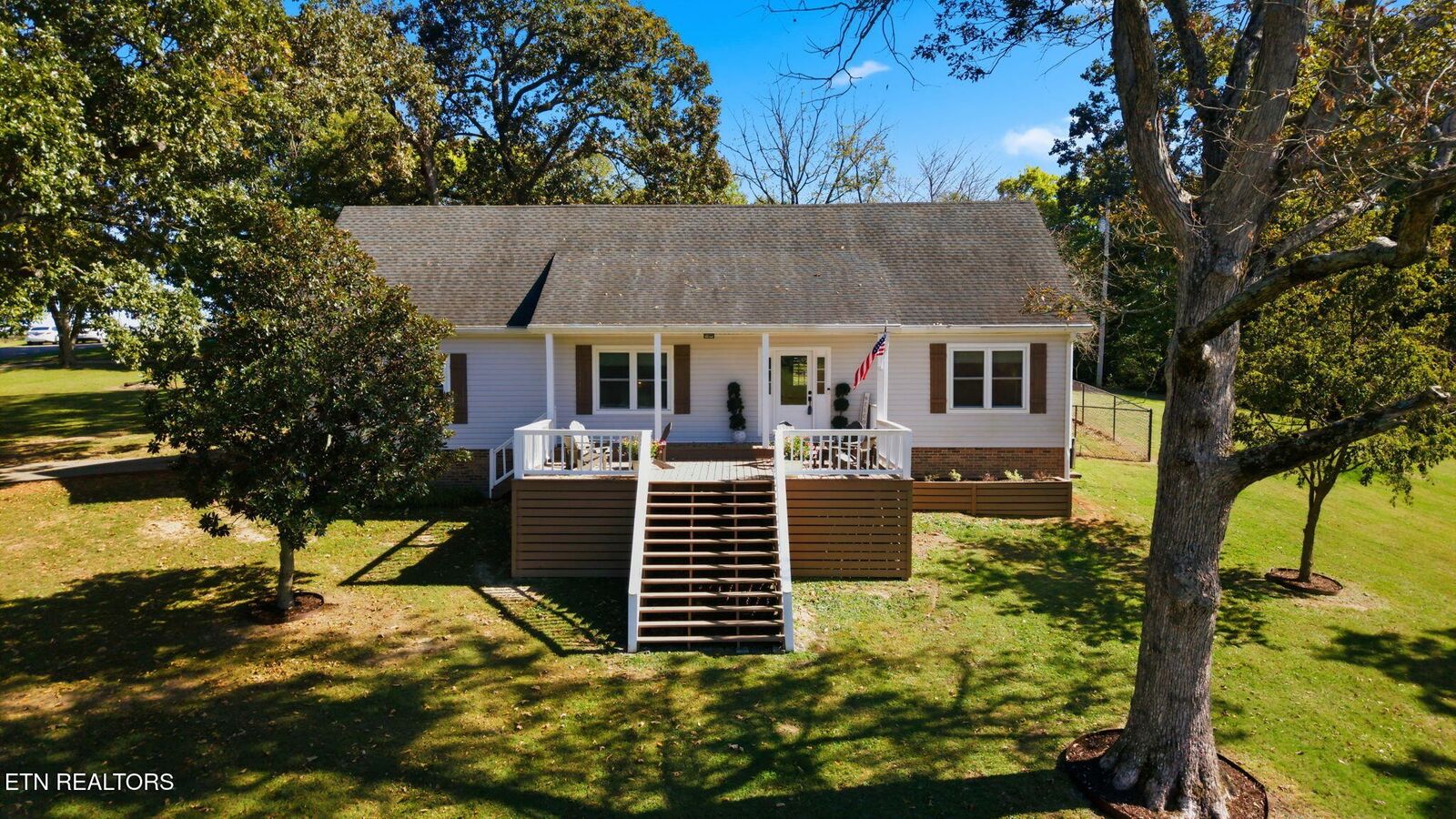 Property Photo:  220 County Road 265  TN 37826 