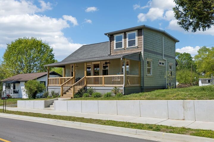 Property Photo:  1806 Riverside Rd  TN 37138 