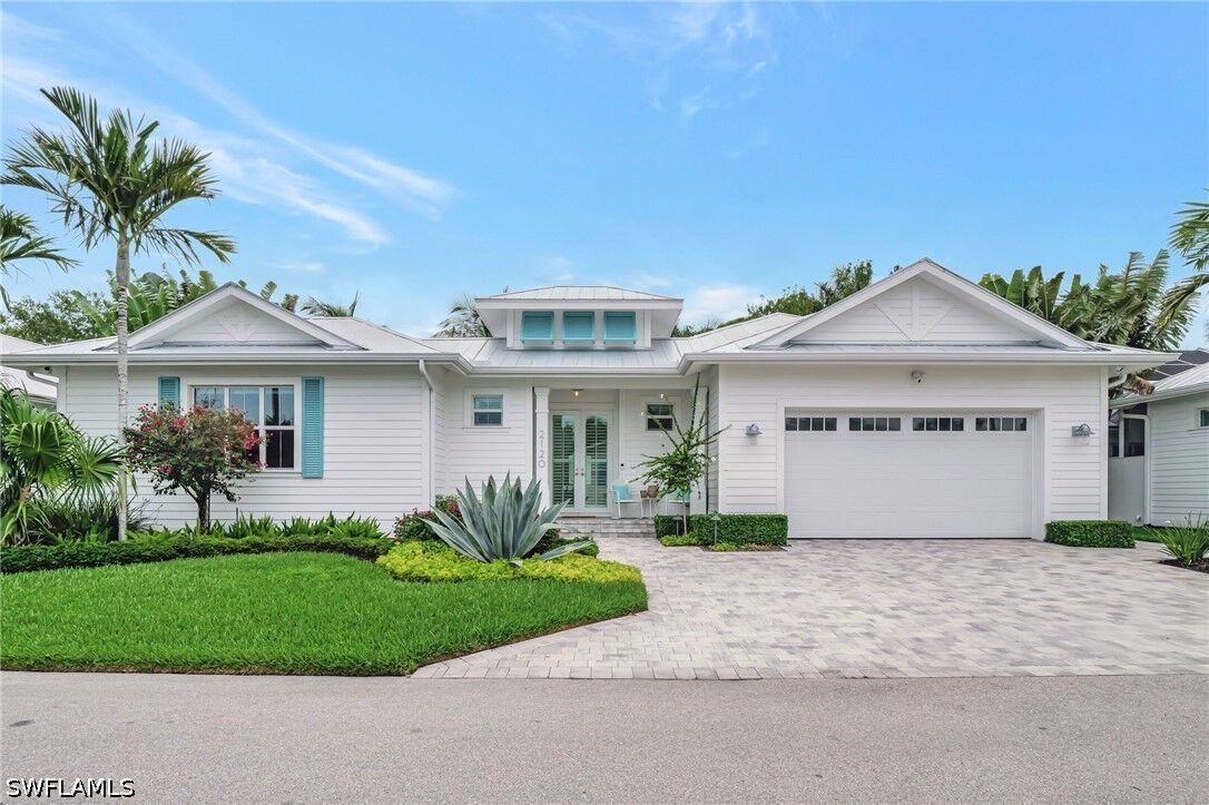 Property Photo: 2120 Curtis Street FL 34112