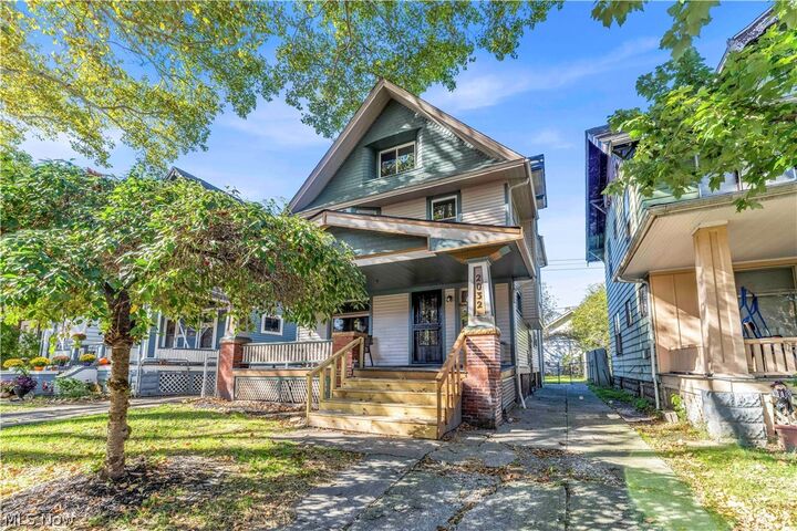 Property Photo:  2032 W 89th Street  OH 44102 