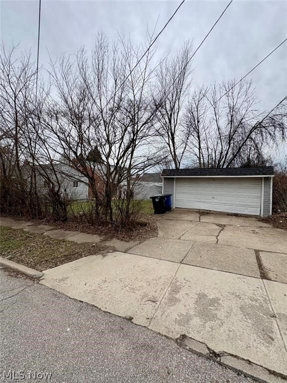 Property Photo: 4609 Lee Road OH 44128