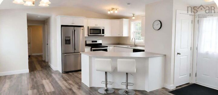 Property Photo: 17 Parkwood Drive NS B4N 3T3