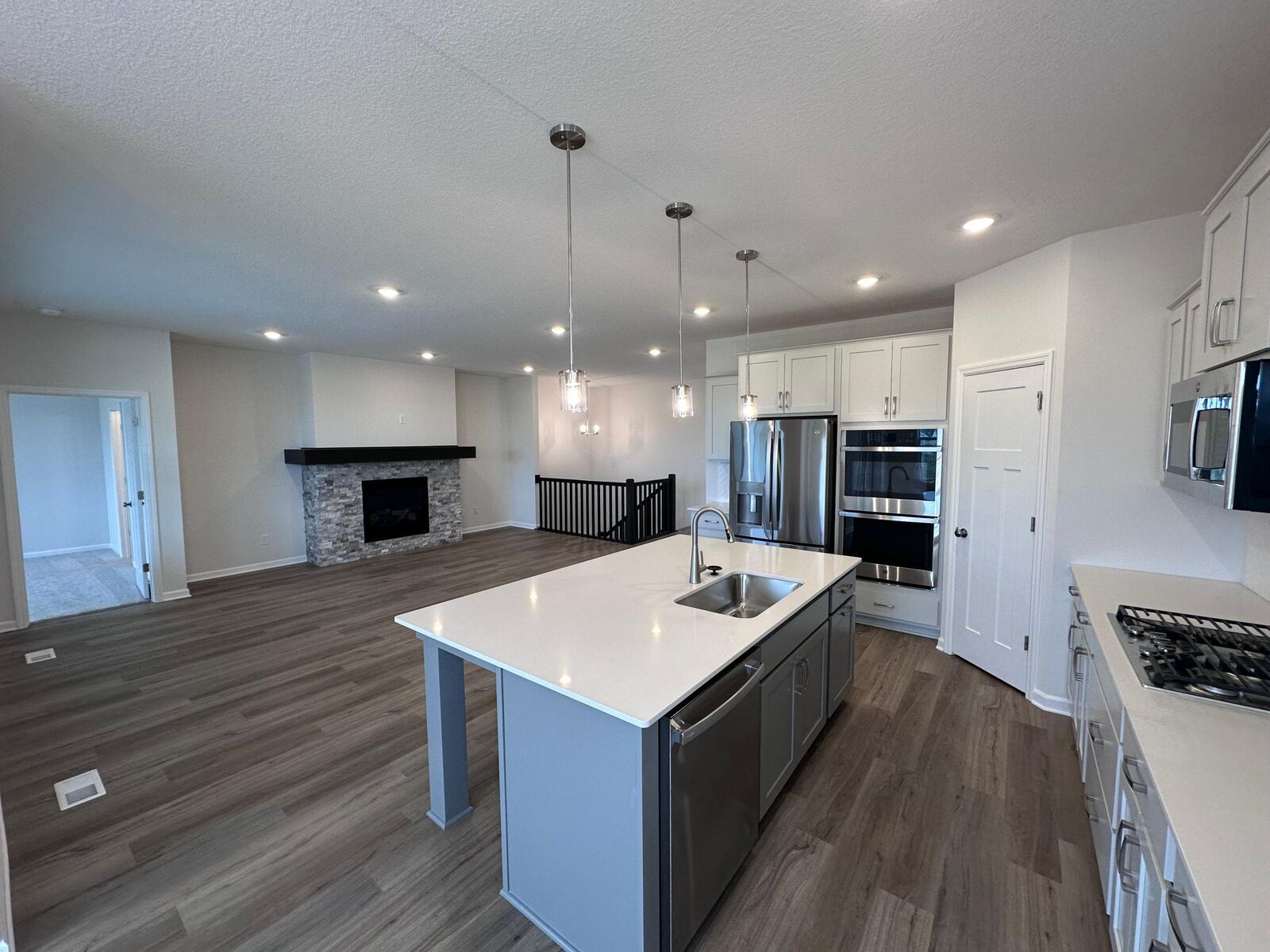 Property Photo: 20125 Glanville Way MN 55044