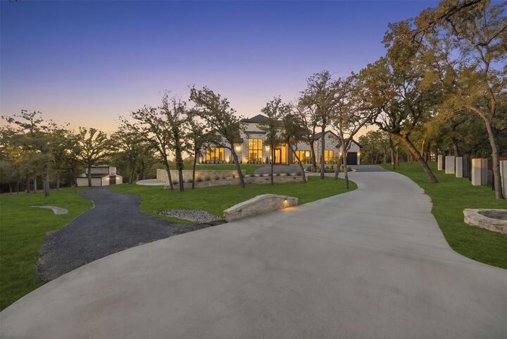 Property Photo:  2800 N Kimball Avenue  TX 76092 