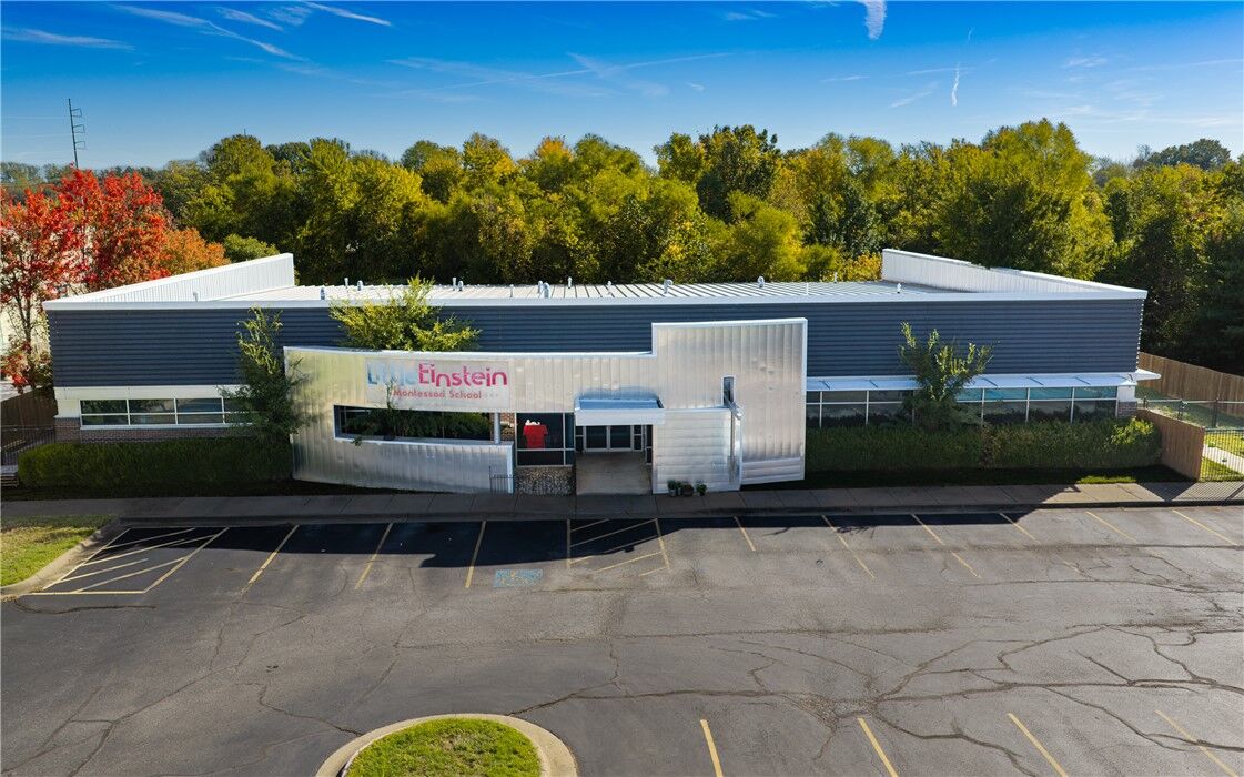 Property Photo: 1110 SE Evergreen Street AR 72712