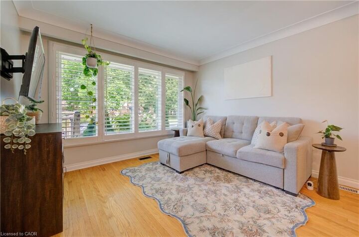 Property Photo:  2 Allanton Boulevard  ON N3R 3B9 
