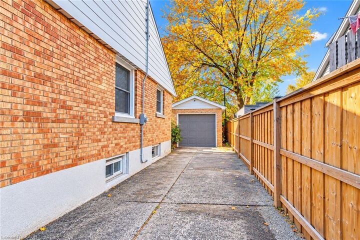 Property Photo:  349 Edwin Street  ON N2H 4P5 