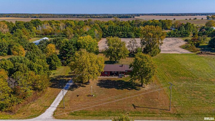 Property Photo:  8880 Cardinal Hill Road  IL 62563 