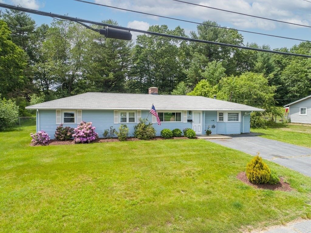 Property Photo: 4 Edith Rd MA 01701