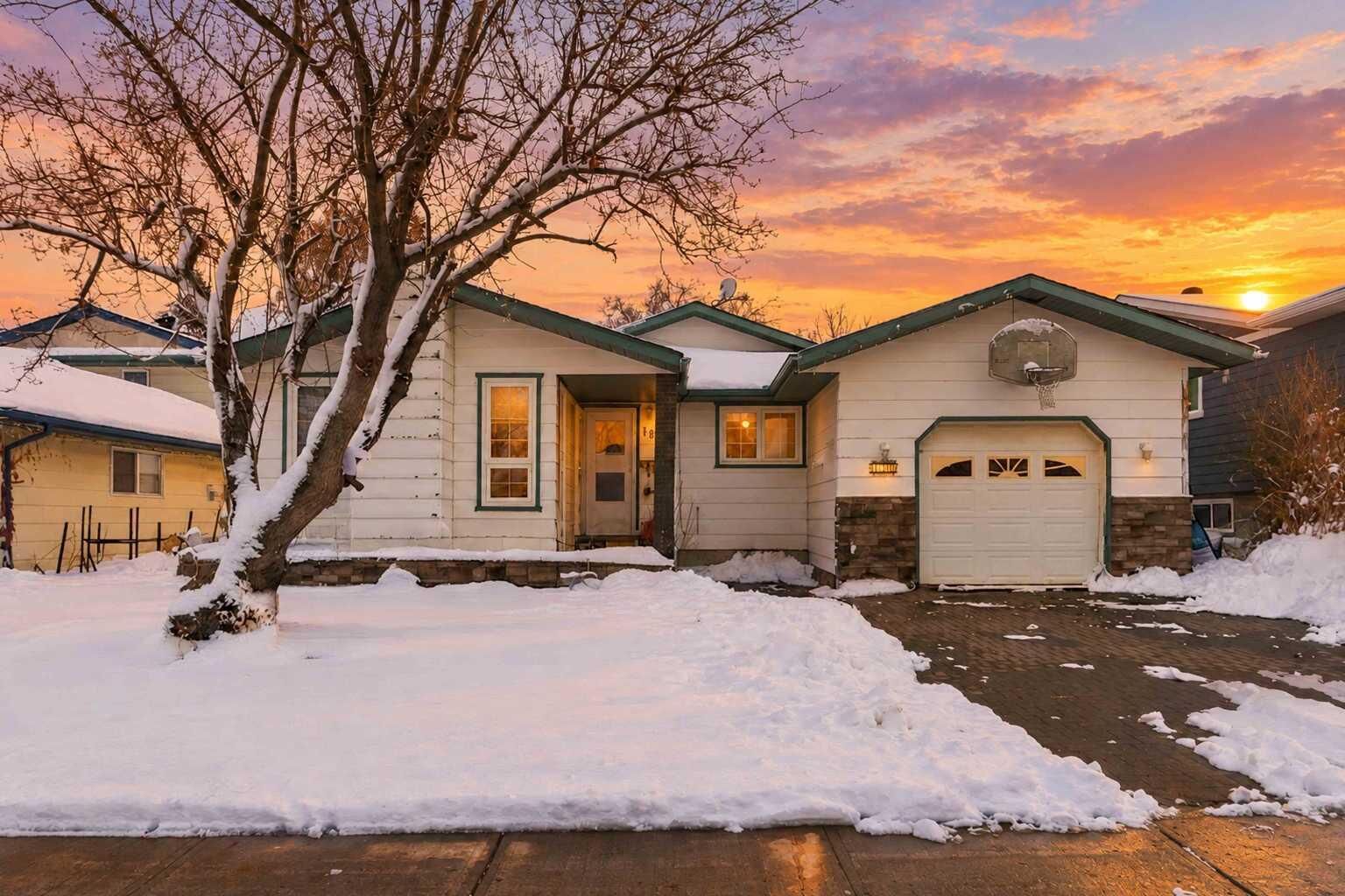 Property Photo:  186 Clenell Crescent  AB T9K 1L2 
