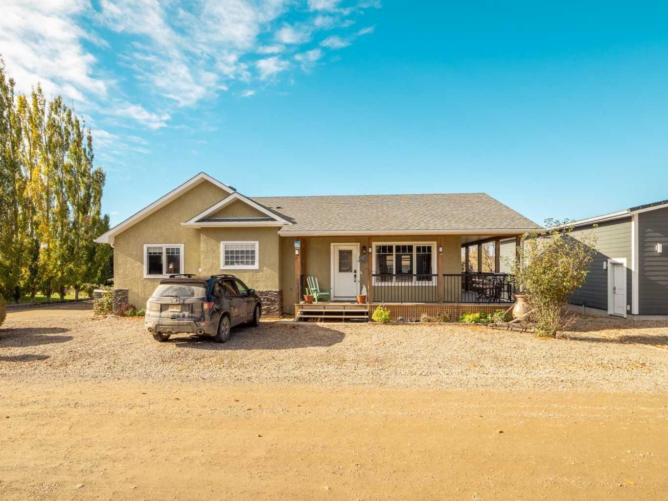 Property Photo:  462 Sunset Drive  AB T0L 1G0 