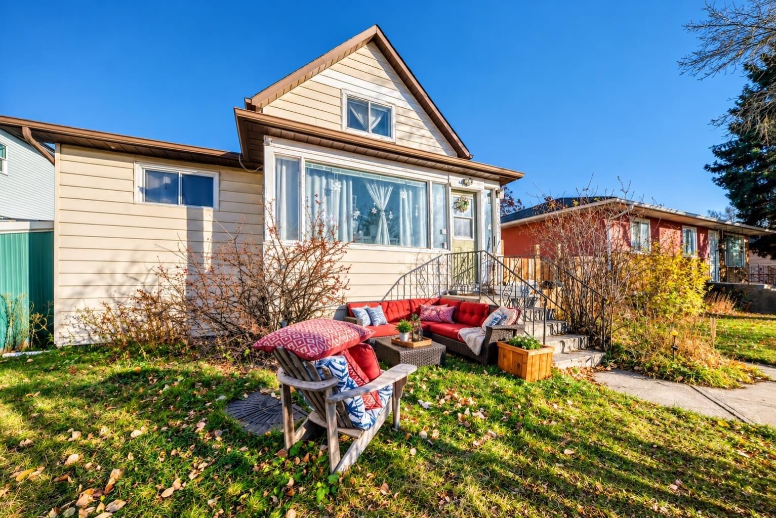 Property Photo: 2232 42 Street SE AB T2B 1G5
