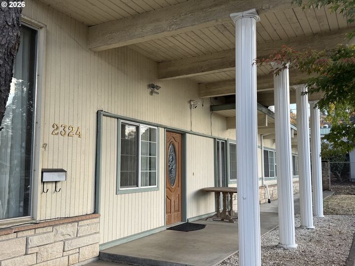 Property Photo:  2324 SE 102nd Ave  OR 97216 