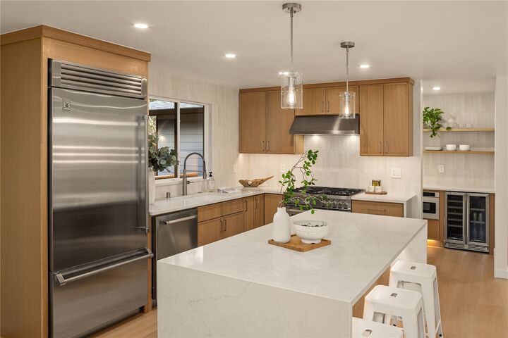 Property Photo:  22029  49th Avenue SE  WA 98021 