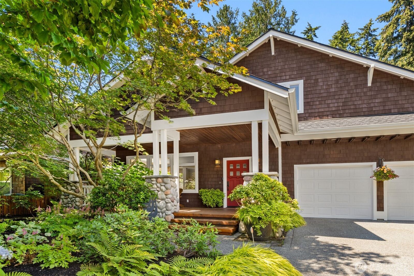Property Photo: 687 Tiffany Meadows Drive NE WA 98110
