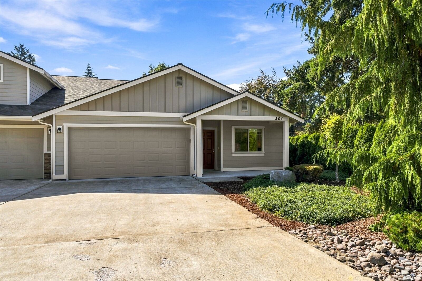 Property Photo: 312 154th St E WA 98445