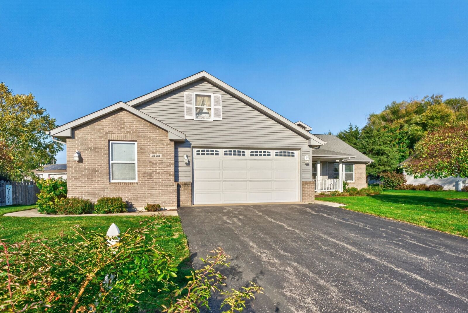 Property Photo:  1535 Westmont Drive  IL 61010 