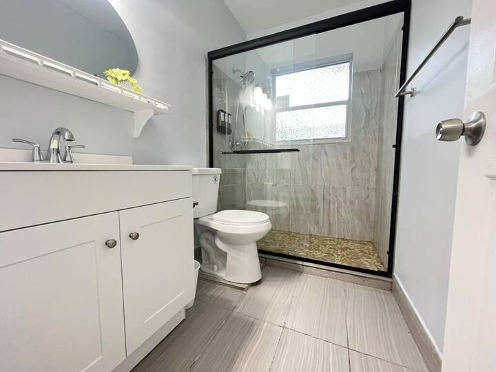 Property Photo: 1302 S Federal Highway 2 FL 33460