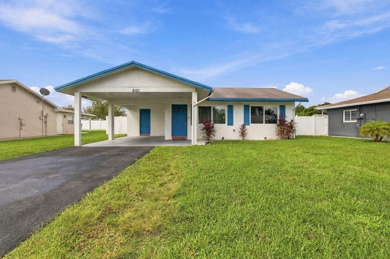 Property Photo:  8121 NW 93rd Avenue  FL 33321 
