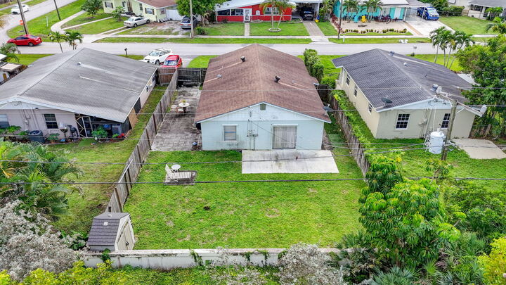 Property Photo: 1225 Cherokee Street FL 33458