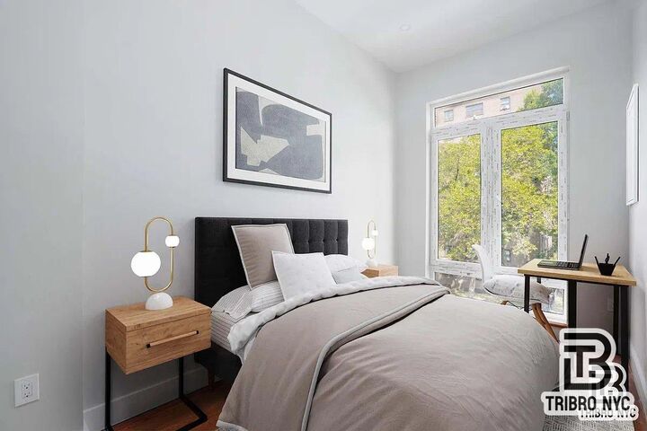Property Photo:  909 Metropolitan Avenue 5  NY 11211 
