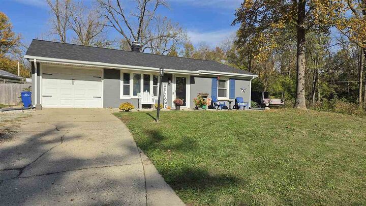 Property Photo: 1817 Valley Dr IN 47374