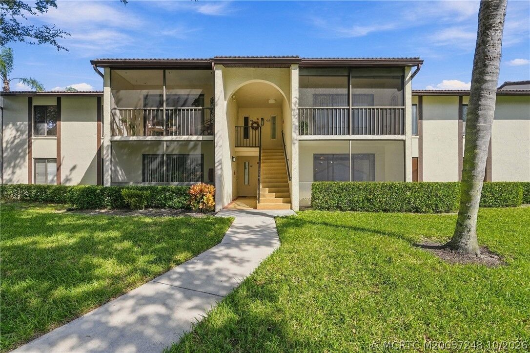 Property Photo:  2114 SW Silver Pine Way G1  FL 34990 