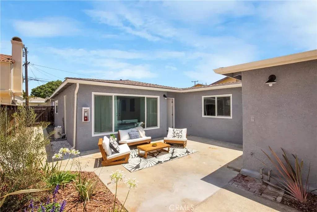 Property Photo:  18508 Kingsdale Avenue  CA 90278 
