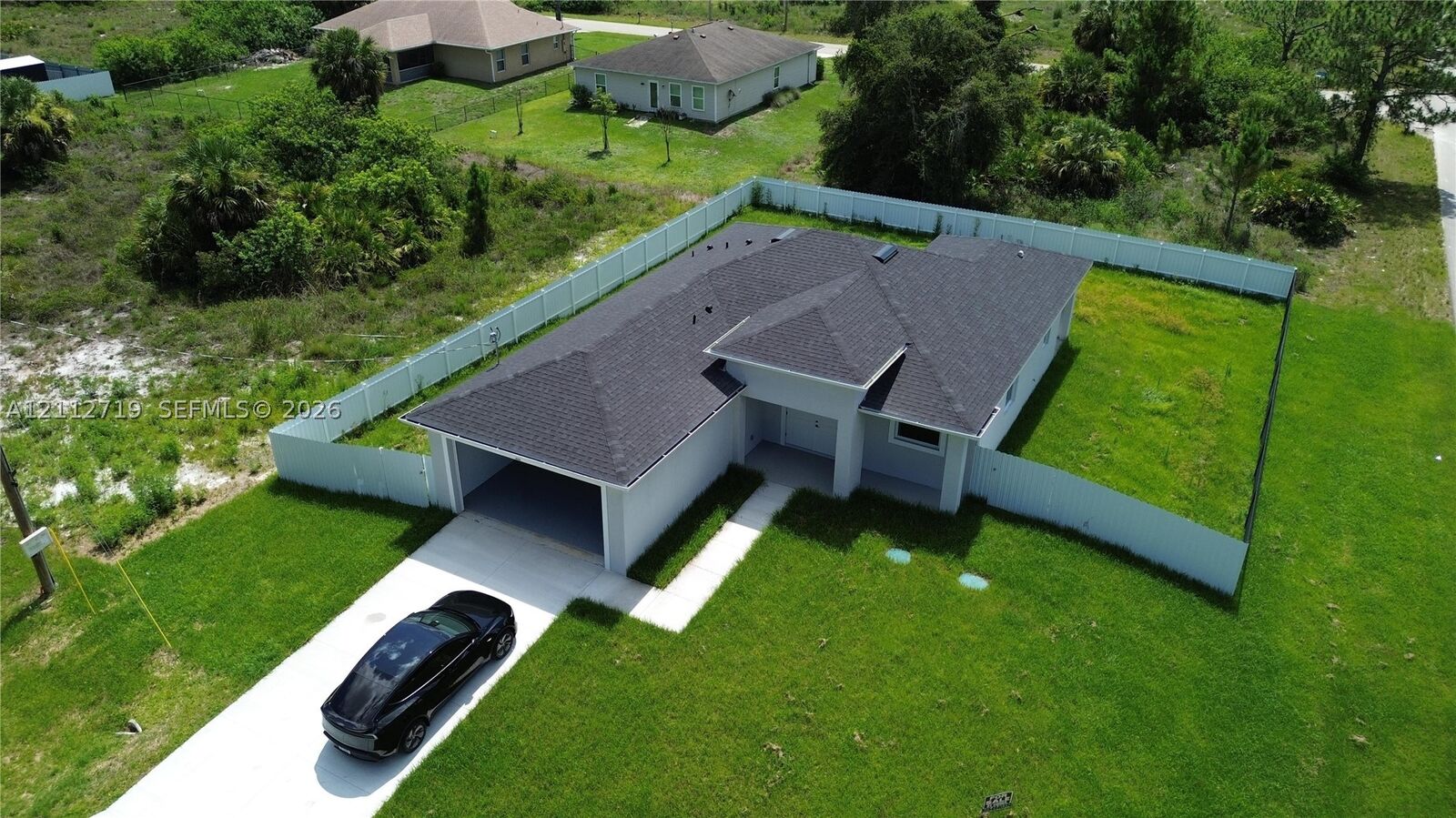 Property Photo:  1111 Gunby Ave S  FL 33974 
