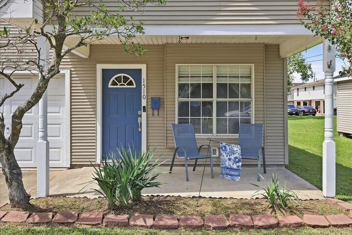 Property Photo: 1510 Jackson Ave TX 77627
