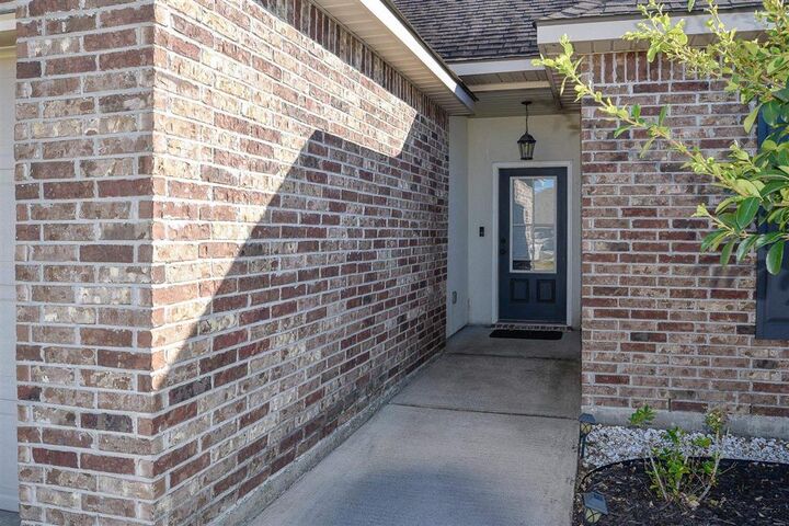 Property Photo: 1916 Chandler Avenue LA 70607
