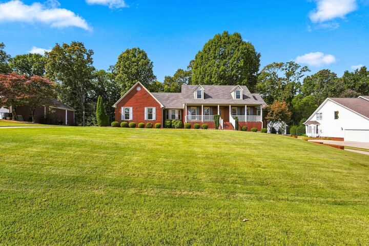 Property Photo:  410 Ridgecliff Dr  AL 35634 