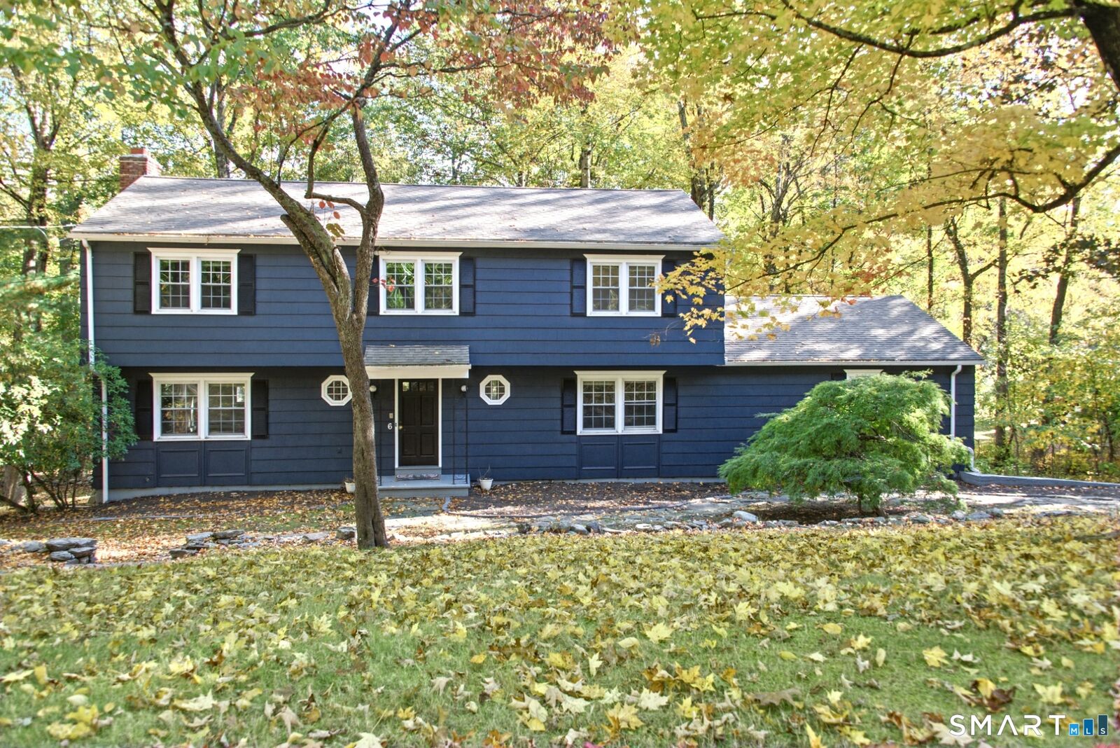 Property Photo:  6 Redcoat Lane  CT 06611 