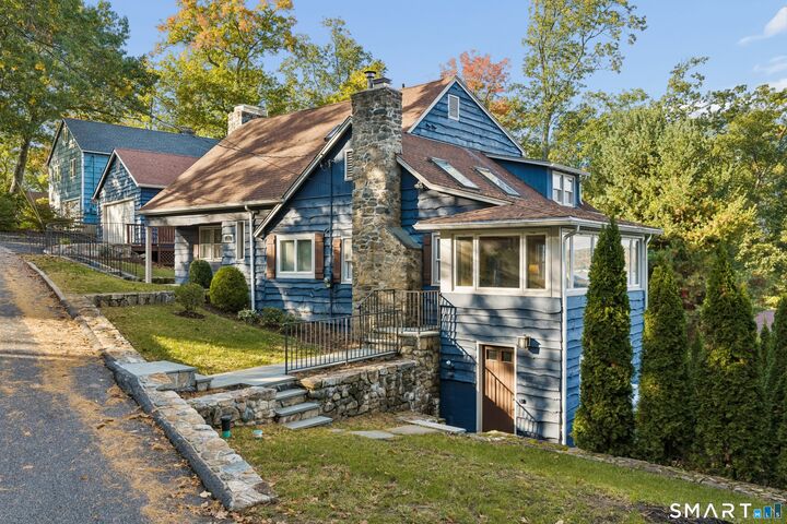 Property Photo: 3 The Crest Way CT 06811