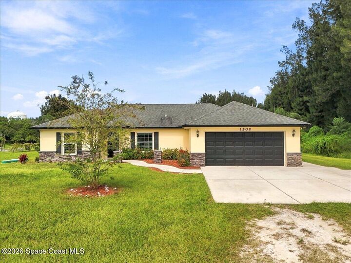 Property Photo:  1500 Dalbora Road  FL 32953 