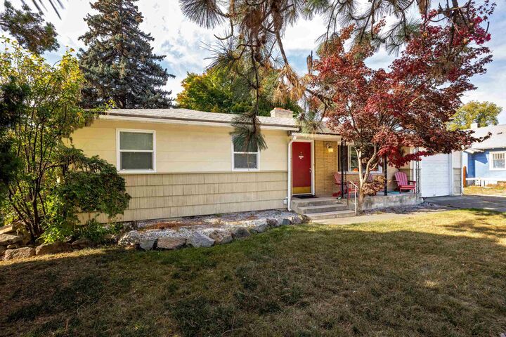 Property Photo: 902 S Freya St WA 99202