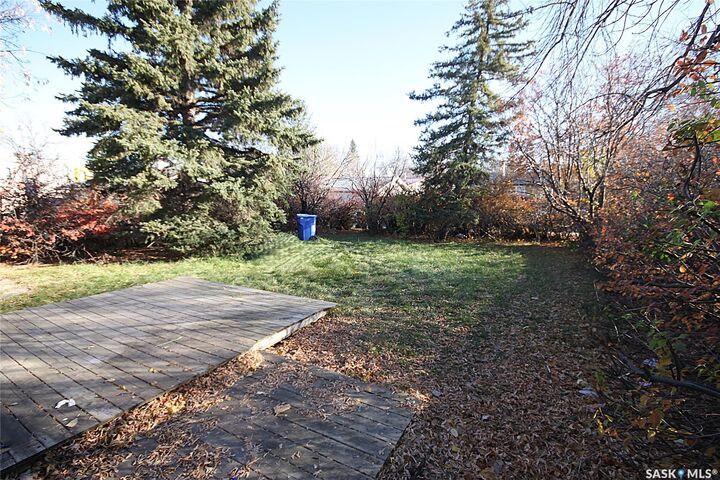 Property Photo:  82 Osborne Crescent  SK S4R 5J1 